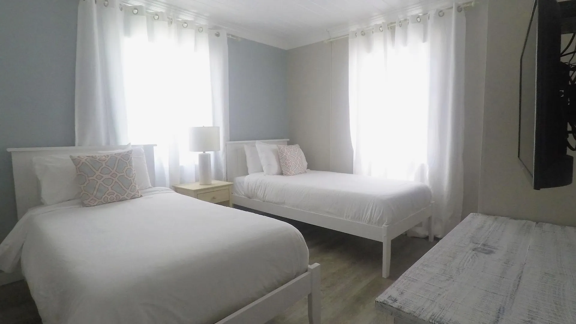 Peace And Plenty Resort George Town Hotel